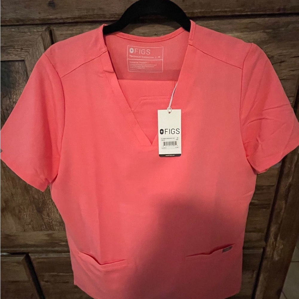 figs scrubs set - Neon Pink-size Medium NWT